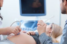 Quanto tempo aspettare per ricercare una nuova gravidanza dopo un parto cesareo